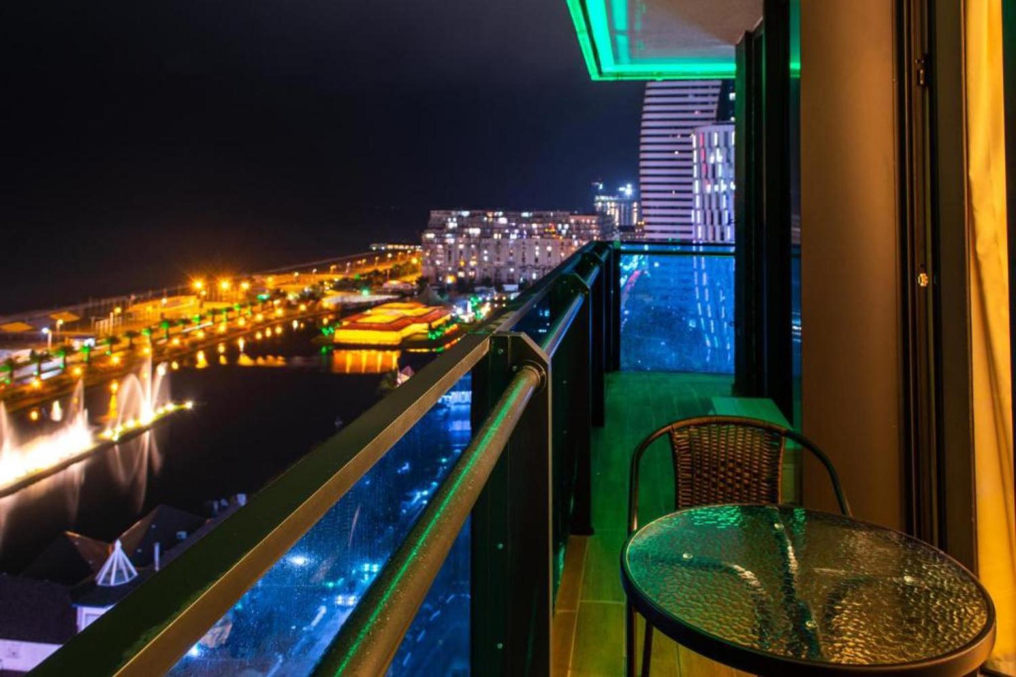 Delux Sea View Aparthotel In Orbi City Batumi Exterior foto